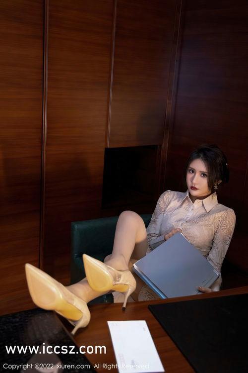 网曝黑料吃瓜事件,吃瓜群众围观娱乐圈风云