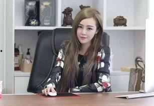 快手网红给乔买裙子黑料,网红圈内的时尚争议